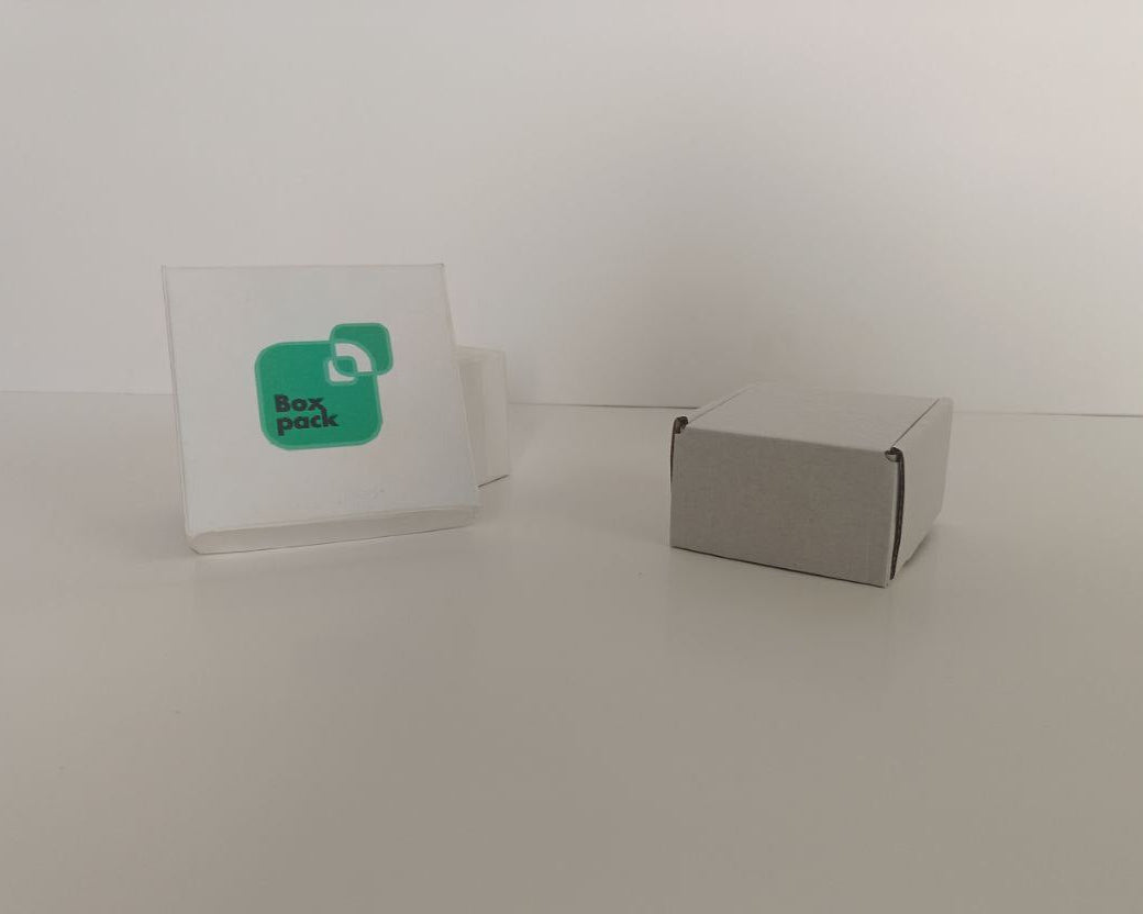 Box 8 8 5 CM