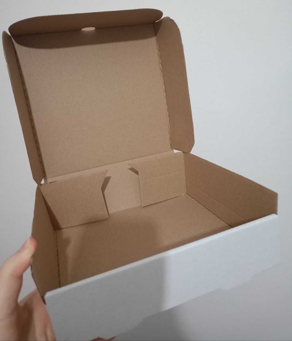 BOX 20 20 8 CM