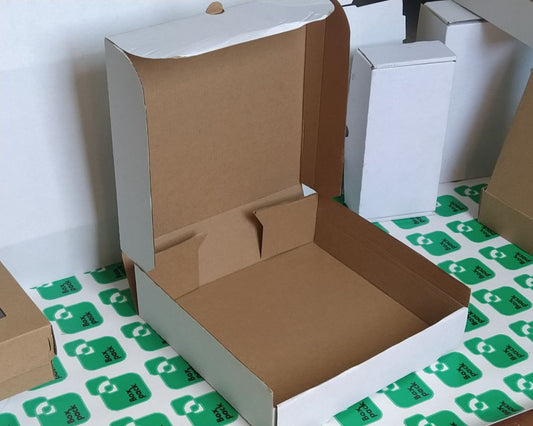 BOX 29 30 8.5 CM