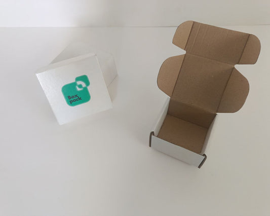 Box 8 8 5 CM