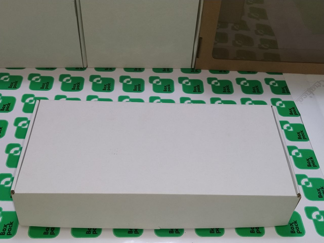 BOX 40 17 8 CM