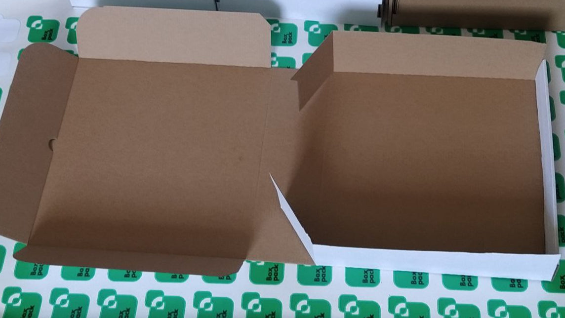 BOX 29 30 8.5 CM